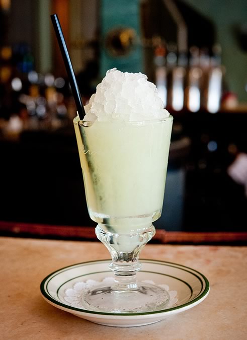 Ледяные коктейли: сок со льдом